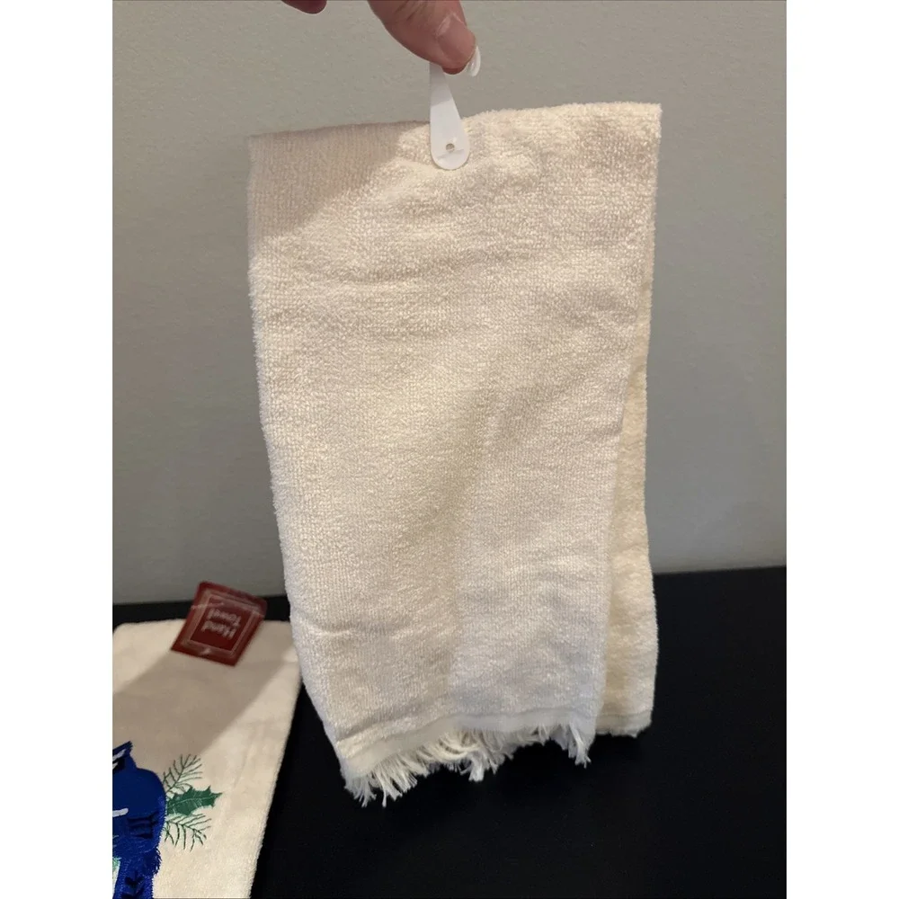 Lot Of 2 Hand Towels NOS‎ Birds